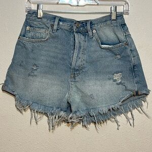 We The Free Twenty Seven Short Jean Shorts Size 27